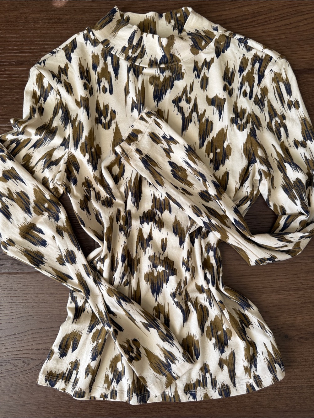 Scotch & Soda Cream Mock Neck Long Sleeve Top with Olive and Black Print